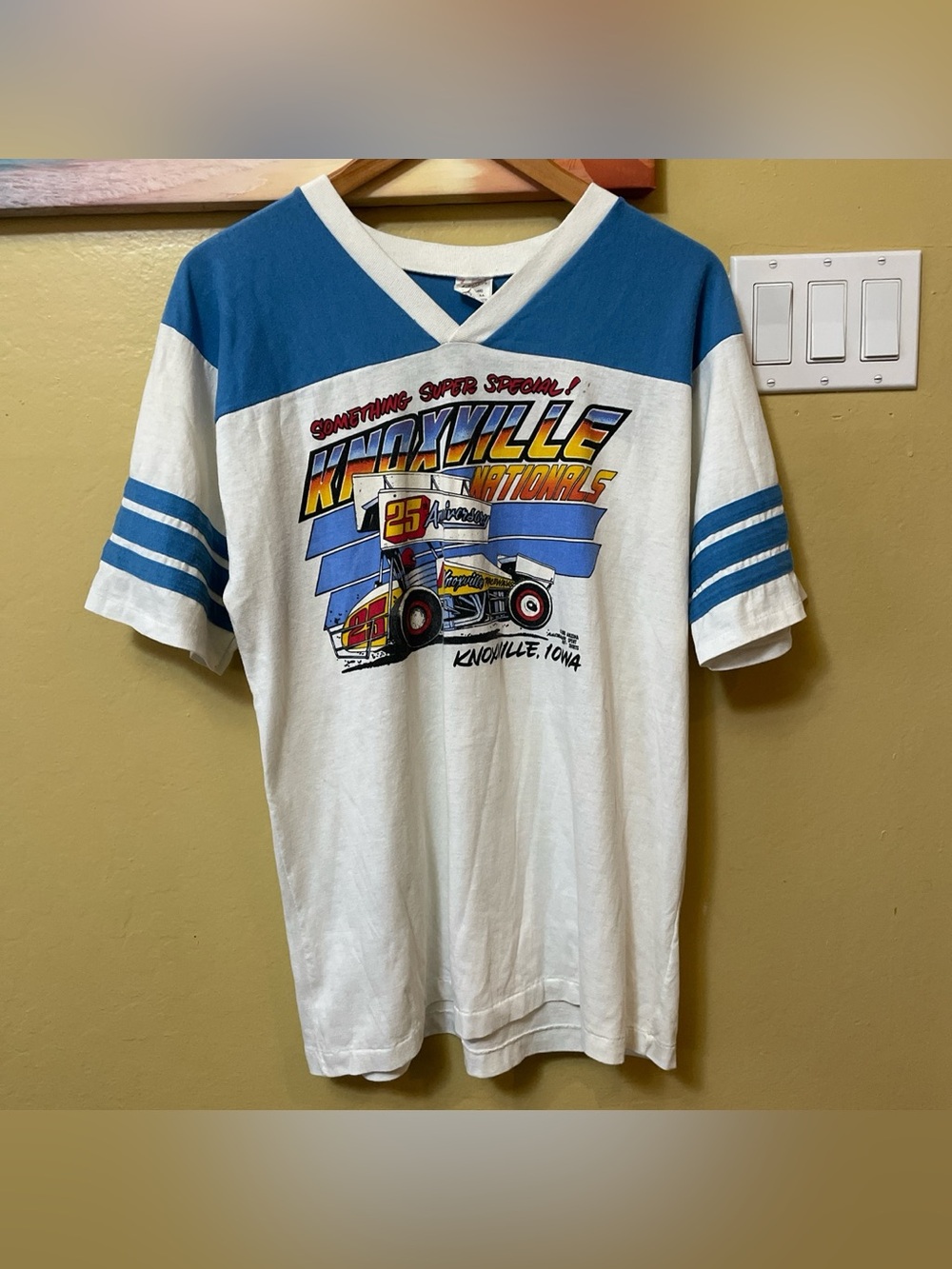 Vintage Rare 1985 Knoxville Iowa Nationals Graphic Racing V-Neck Tee Size XL